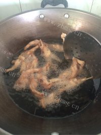 美味的虎皮凤爪做法图解4)