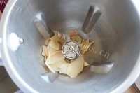 营养的花旗参响螺片汤做法图解4)