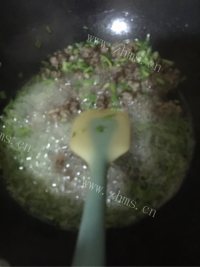 美味的炸酱面做法图解3)