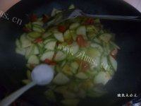 家常菜番茄西葫芦做法图解9)