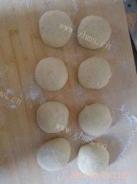 自制豆沙面包做法图解4)