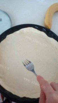 美味的香蕉披萨做法图解3)