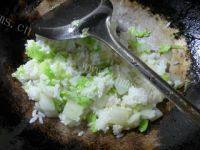 香葱白菜炒饭做法图解4)