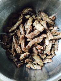 秘制麻辣牛肉干做法图解7)