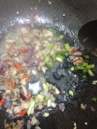 麻辣香菇洋葱拌饭酱做法图解7)