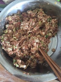 自制肉饼做法图解2)