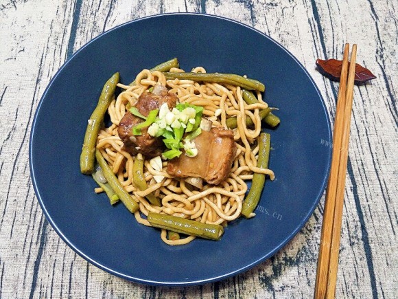 大厨之排骨豆角焖面