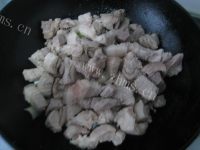 引人垂涎的啤酒烧肉做法图解4)