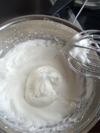 自制抹茶奶油蛋糕做法图解8)