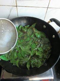 「DIY美食」香椿拌豆腐做法图解3)
