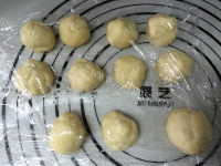 诱人的圣诞树面包做法图解4)