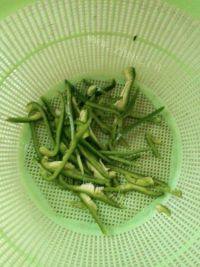 家常菜凉拌菜瓜做法图解3)