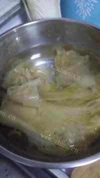酸辣老汤酸菜面做法图解1)