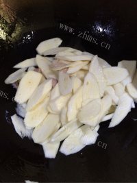 家常菜肉片炒茭白做法图解4)