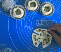 DIY火腿鸡蛋面包做法图解9)