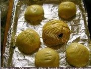 自制奶油豆沙小餐包做法图解3)