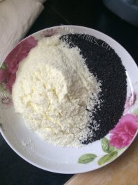 香甜可口的黑芝麻牛轧糖做法图解3)