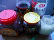 腊肠炒青蒜做法图解2)