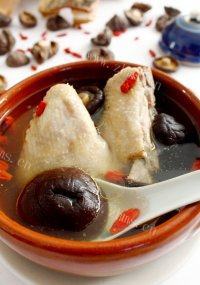 美味冬菇鸡汤做法图解8)
