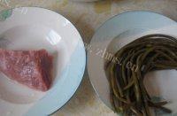 家常菜酸豆角炒肉做法图解1)
