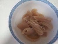 「美味可口」韭菜炒鱿鱼做法图解6)