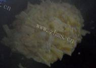 爽滑金针菇炒蛋做法图解6)