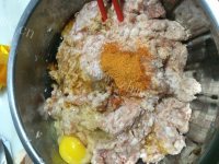 超好吃孜然鲜肉馄饨做法图解2)