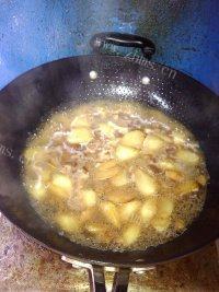 自己做的土豆烧肉做法图解8)