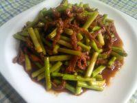 家常菜蒜薹炒牛肉