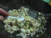 香菇鸡蛋炒饭做法图解12)