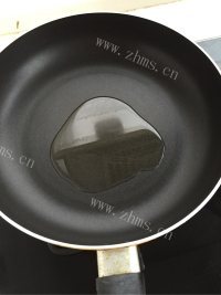 回味无穷的韩国炸酱面做法图解4)