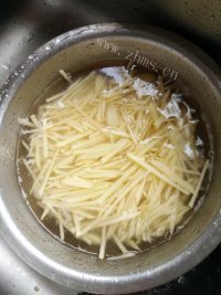 独特的炒土豆丝做法图解1)