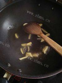 美味的土豆烧鸡腿做法图解6)