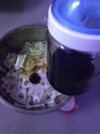 咸甜适中的凉拌藕片做法图解10)