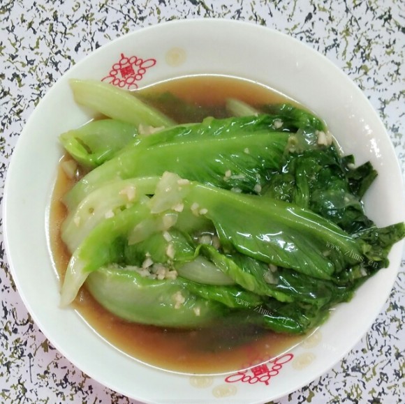 质嫩爽口的蒜蓉生菜