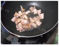 味道不错的黄瓜炒肉做法图解4)
