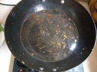 家常菜香辣水煮肉片做法图解6)
