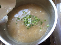 花生鱼蓉粥做法图解14)