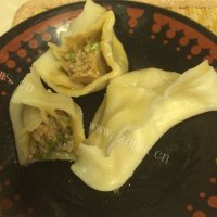 简易的猪肉芹菜馅饺子