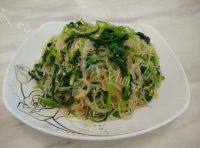 美味的粉丝拌菠菜