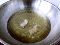 鲜美可口的小酥肉蒸碗做法图解6)
