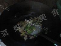 家常菜西芹炒肉丝做法图解4)