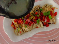 美味的剁椒金针菇做法图解9)