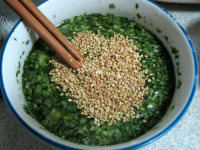好吃的香菜土豆翡翠饼做法图解7)