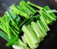 家常菜萝卜干炒腊肉做法图解4)