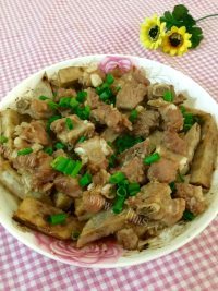 家常菜香芋蒸排骨