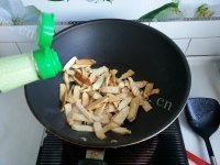 家常菜韭菜炒豆干做法图解5)