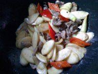 家常菜肉片炒茭白