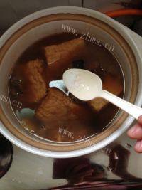美味的海鲜豆腐煲
