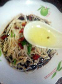 家常菜白灼金针菇做法图解8)
